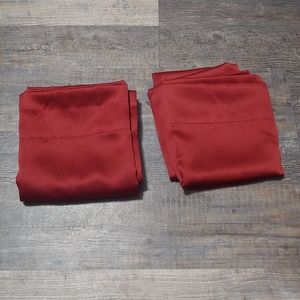 Curtains (red and tan)
